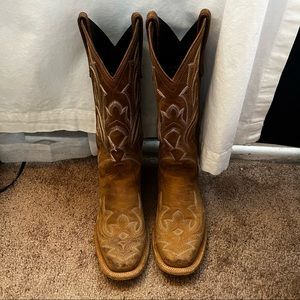Light Brown size 7 Lane Boots